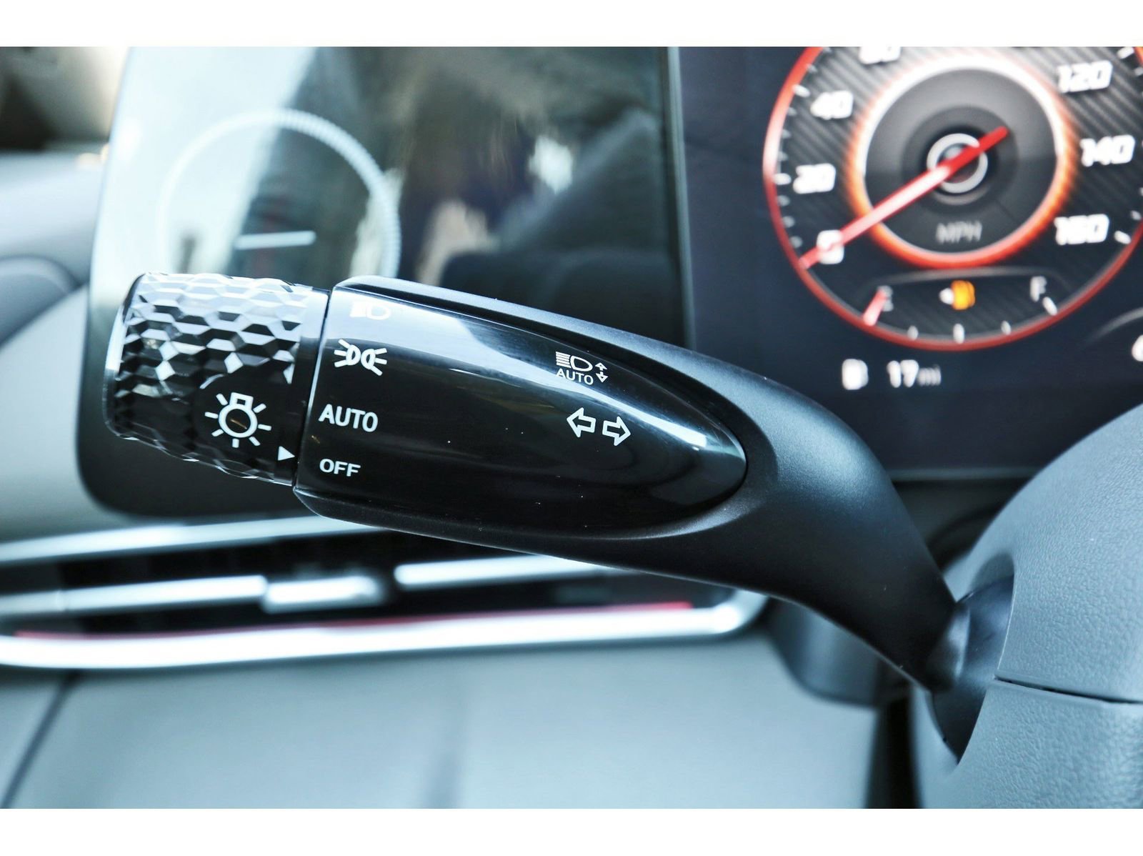 Certified 2024 Hyundai Elantra SEL image 19