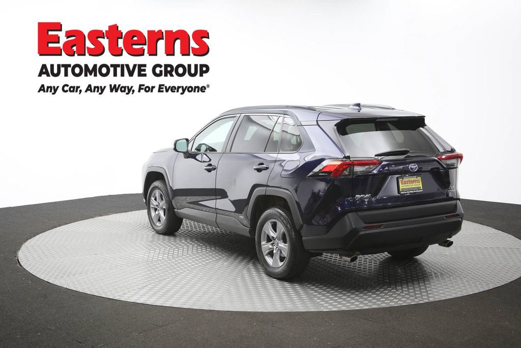 Used 2022 Toyota RAV4 XLE AWD/4WD image 38