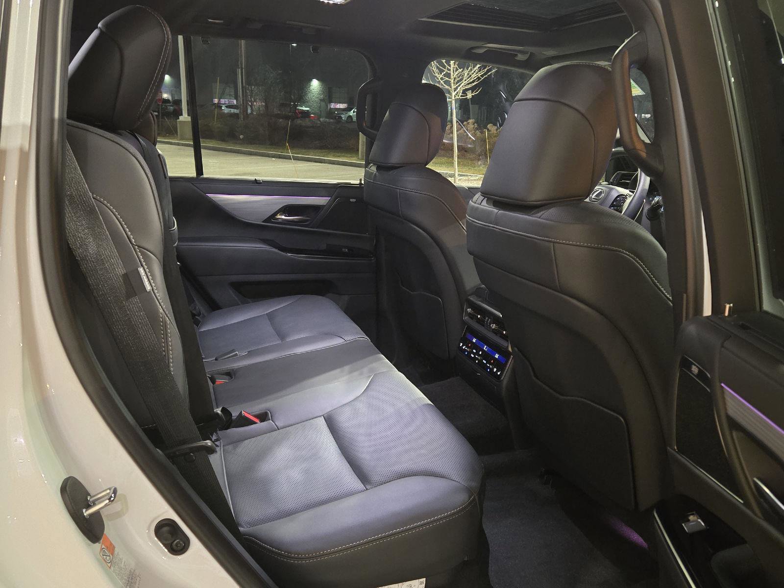 Used 2025 Lexus LX 700h F Sport image 18