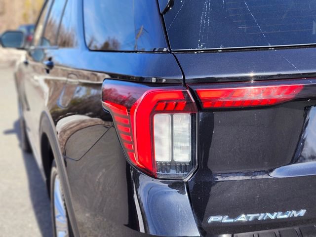 Certified 2025 Ford Explorer Platinum w/ LUX Leather Package image 9