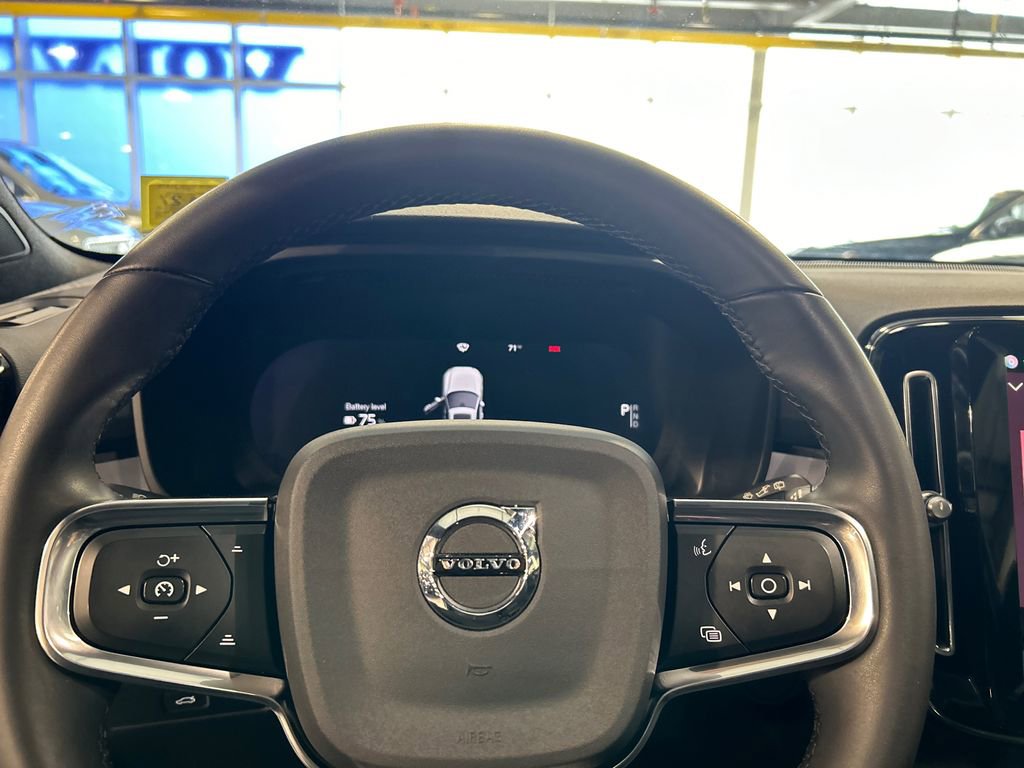 Certified 2023 Volvo XC40 Recharge Ultimate image 12