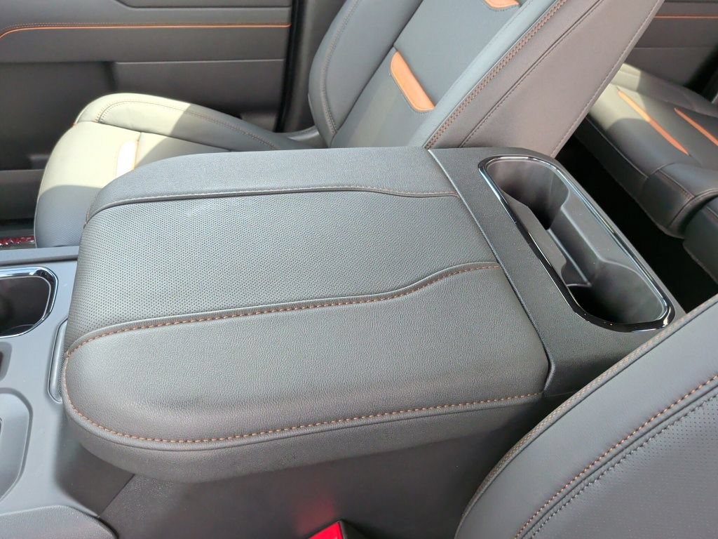 New 2026 GMC Sierra 1500 AT4 w/ AT4 Premium Package AWD/4WD image 32