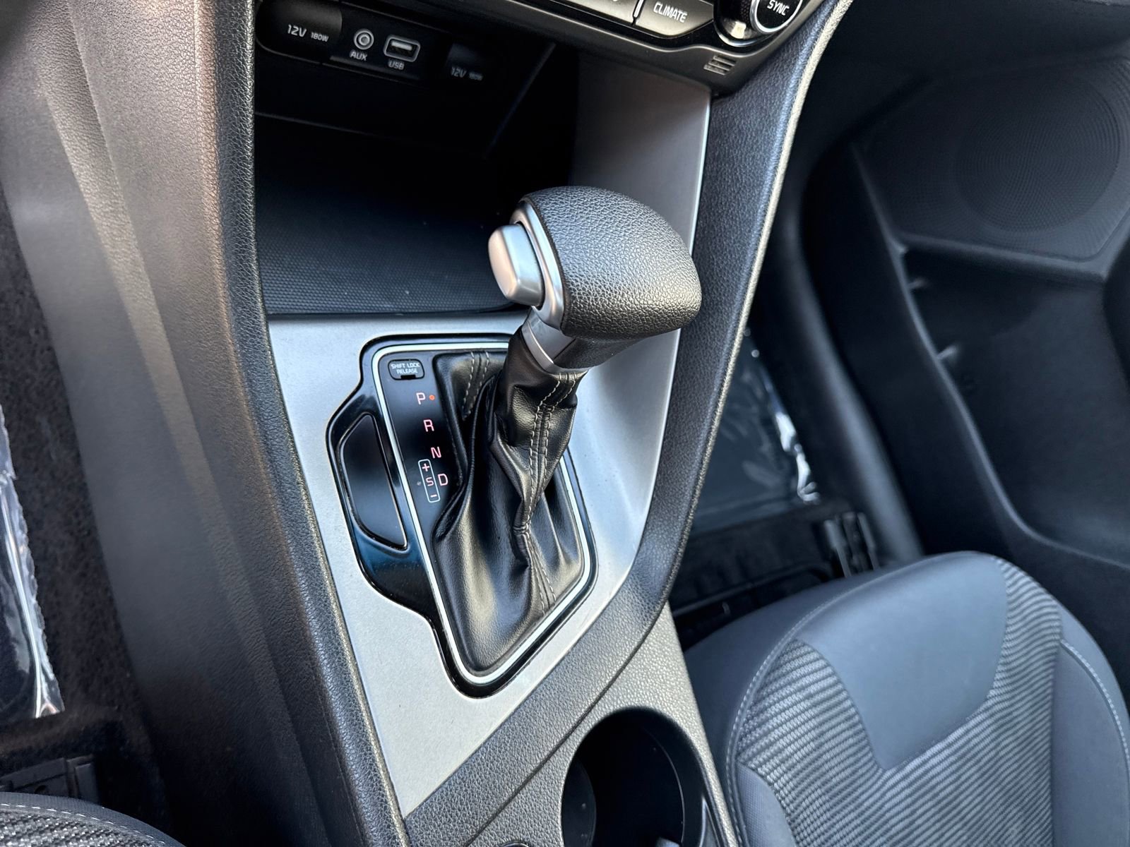 Used 2019 Kia Niro LX FWD image 28