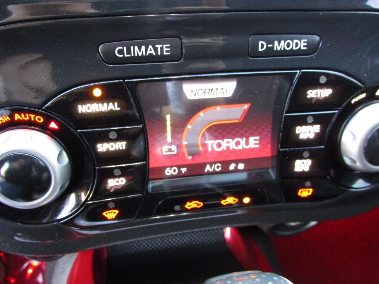 Used 2014 Nissan Juke SV w/ Navigation Package image 45