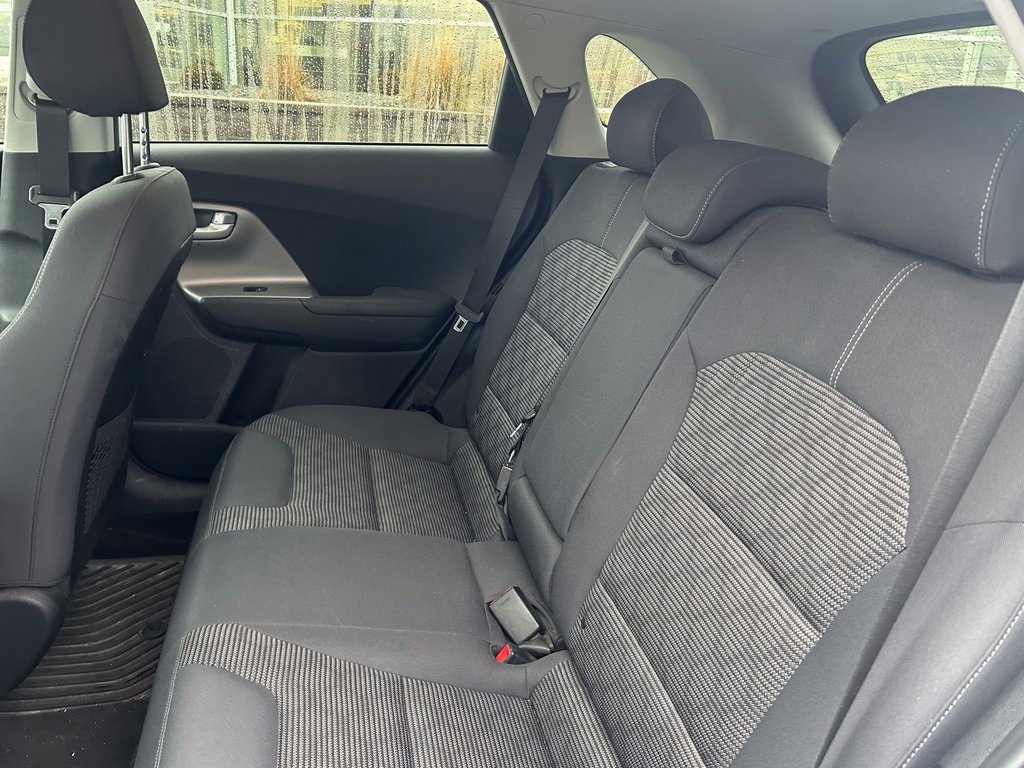 Used 2018 Kia Niro LX image 12
