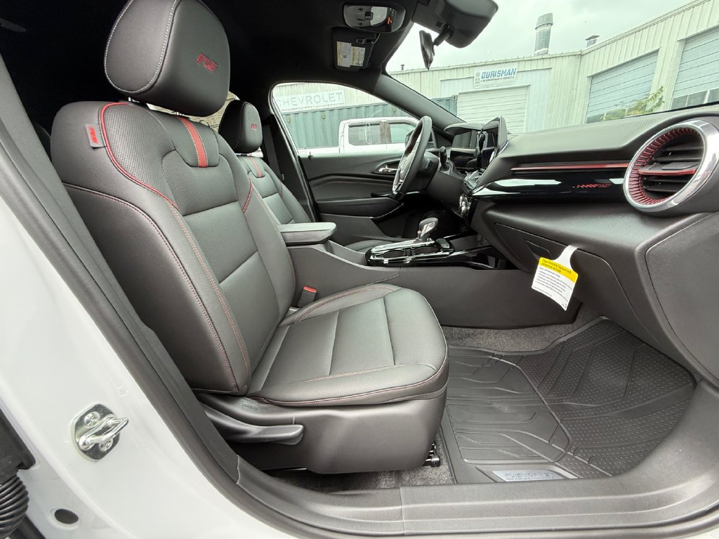 New 2026 Chevrolet Trax RS w/ Driver Confidence Package FWD image 25