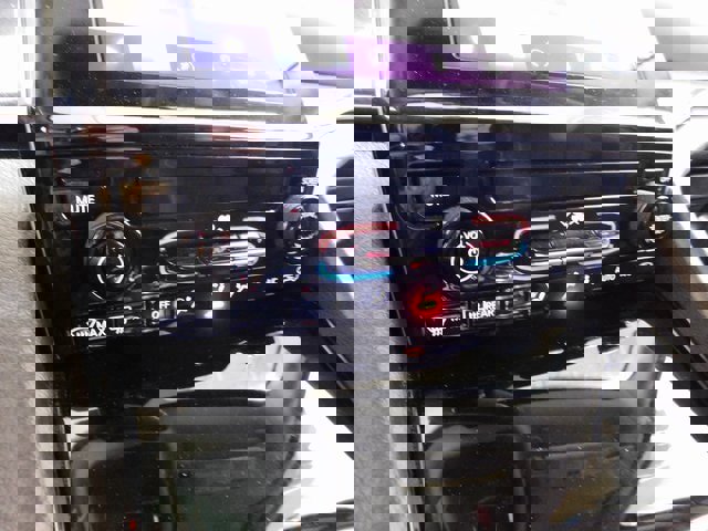 Used 2022 Jeep Grand Cherokee Laredo image 25