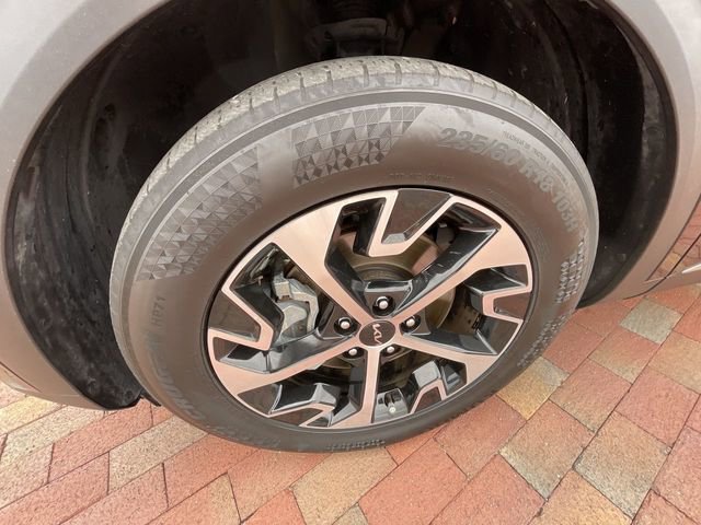 Used 2025 Kia Sportage EX image 25