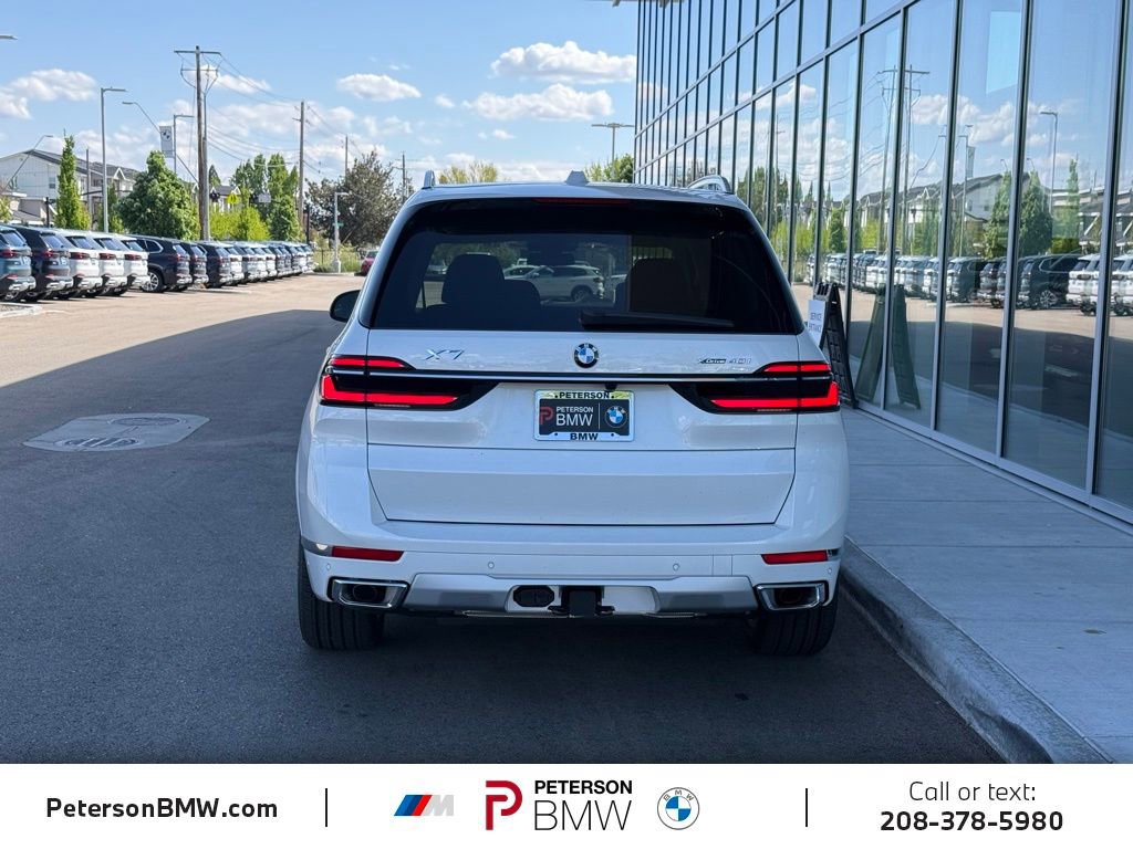New 2027 BMW X7 xDrive40i w/ Premium Package AWD/4WD image 4