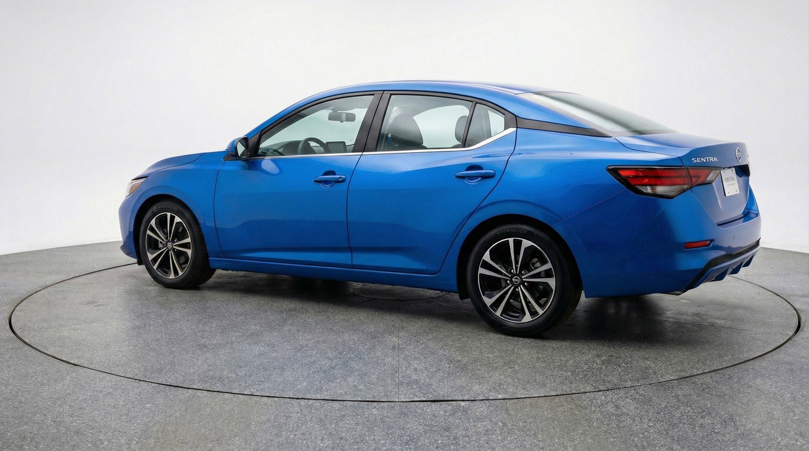 Used 2025 Nissan Sentra SV FWD image 6