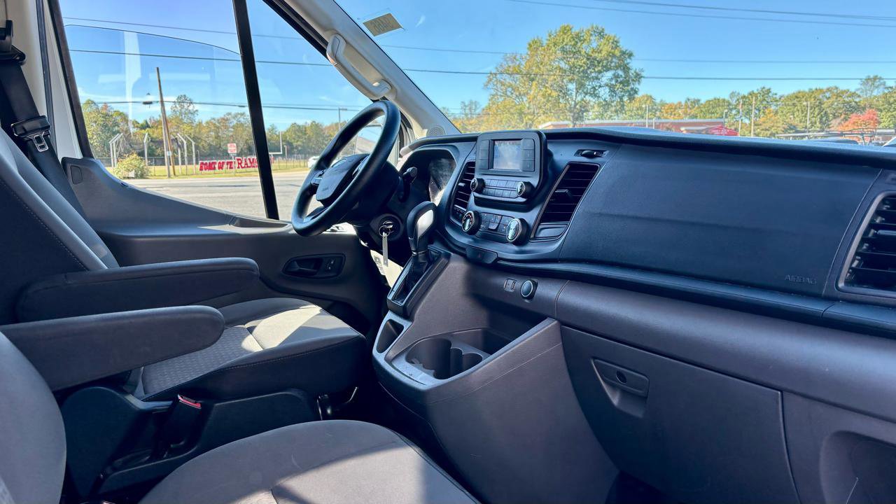 Used 2021 Ford Transit 350 XLT RWD image 10