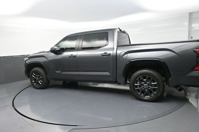 Used 2024 Toyota Tundra Platinum AWD/4WD image 57