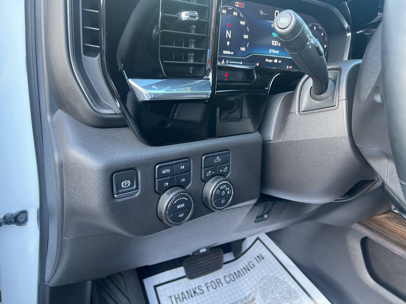 Used 2024 Chevrolet Silverado 1500 LT Trail Boss w/ Convenience Package II image 18