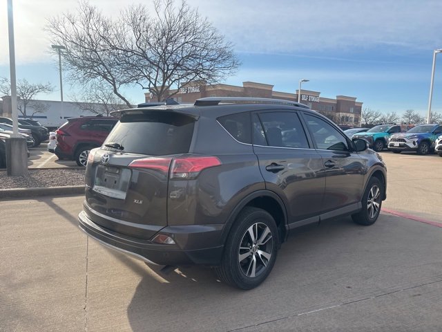Used 2018 Toyota RAV4 XLE image 5