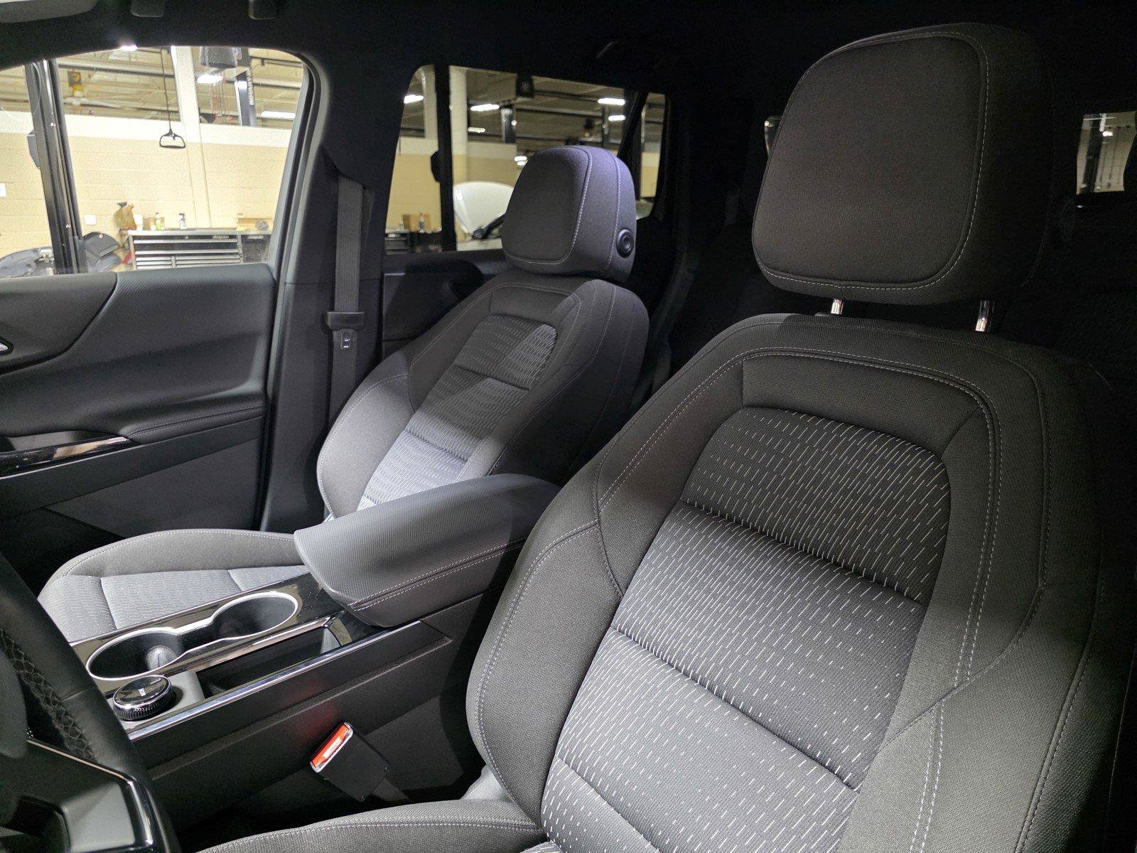 Used 2026 Chevrolet Equinox LT w/ Safety and Technology Package FWD image 22