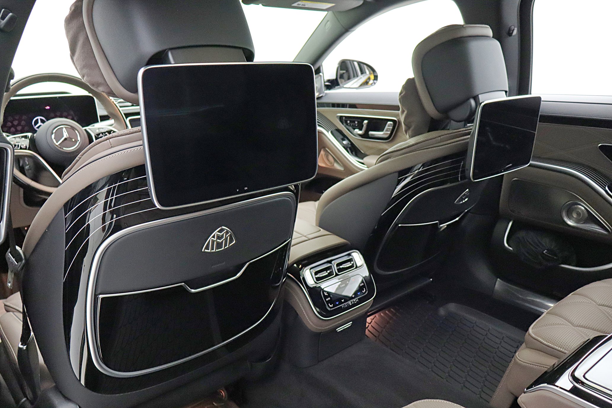 Used 2024 Mercedes-Benz Maybach S 580 4MATIC image 49