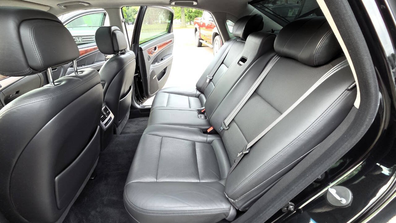 Used 2015 Hyundai Equus Signature RWD image 38