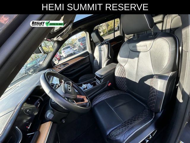 Used 2022 Jeep Grand Cherokee Summit AWD/4WD image 15