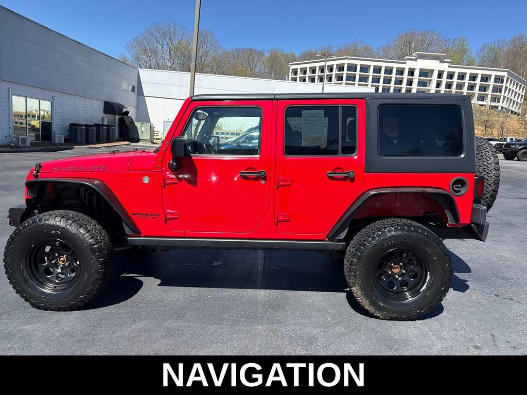Used 2015 Jeep Wrangler Unlimited Rubicon w/ Connectivity Group image 9