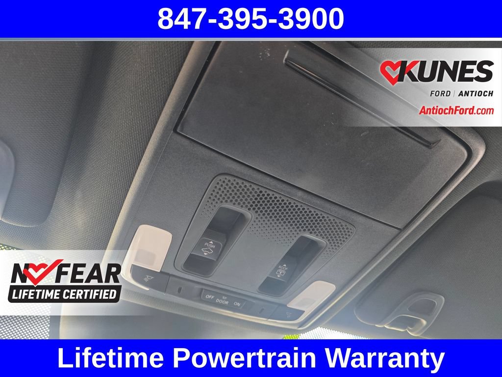 Used 2025 Honda Pilot TrailSport image 43