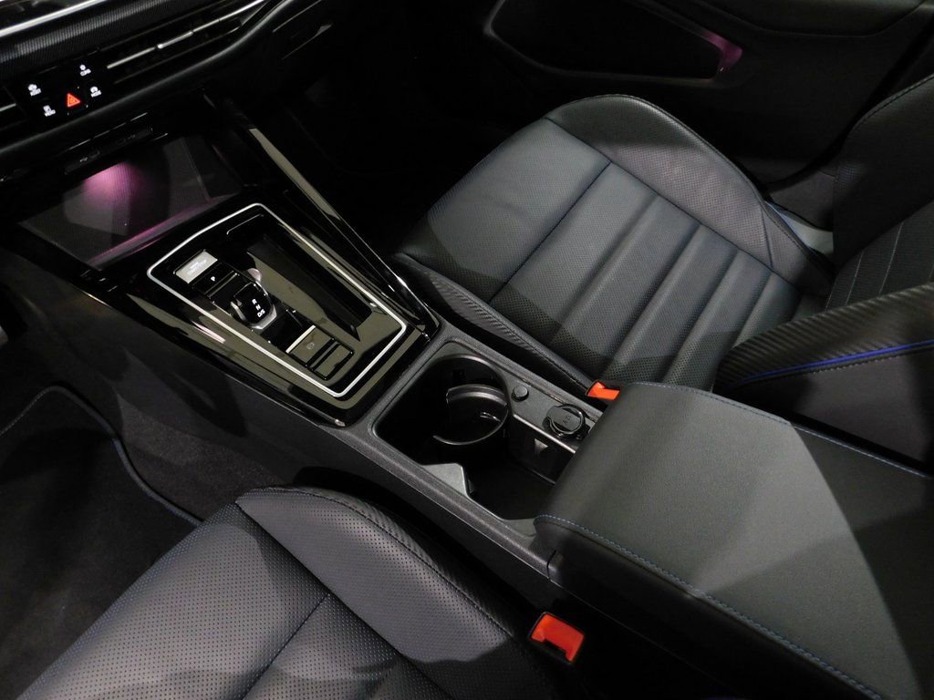 Used 2025 Volkswagen Golf 2.0T image 80