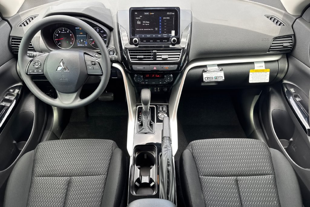 New 2026 Mitsubishi Eclipse Cross LE AWD/4WD image 5