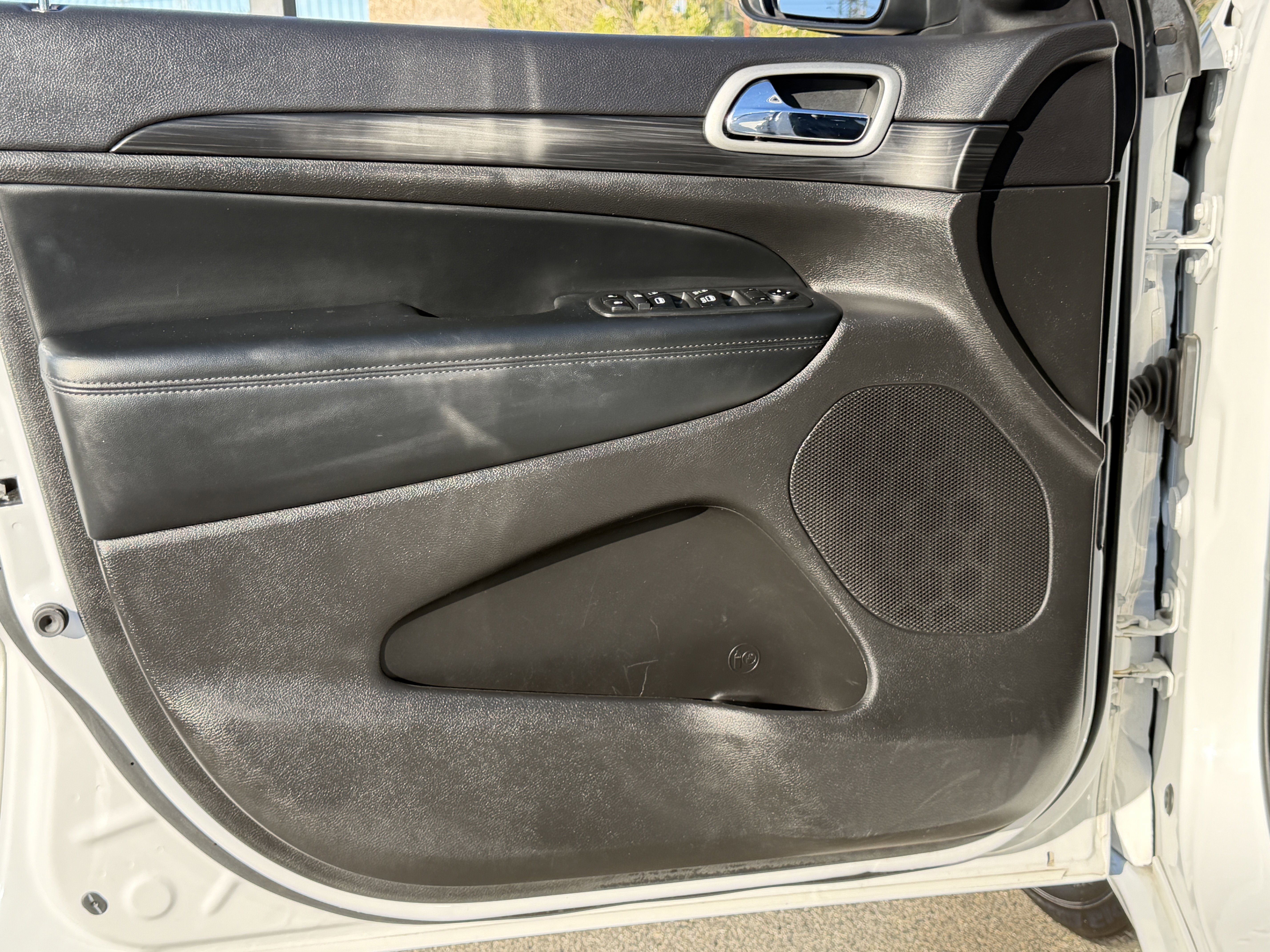 Used 2021 Jeep Grand Cherokee Laredo X image 18