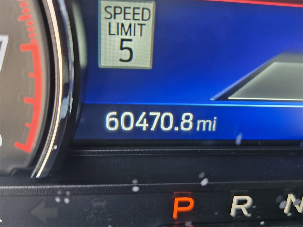 Used 2022 Ford Explorer XLT w/ Equipment Group 202A image 28