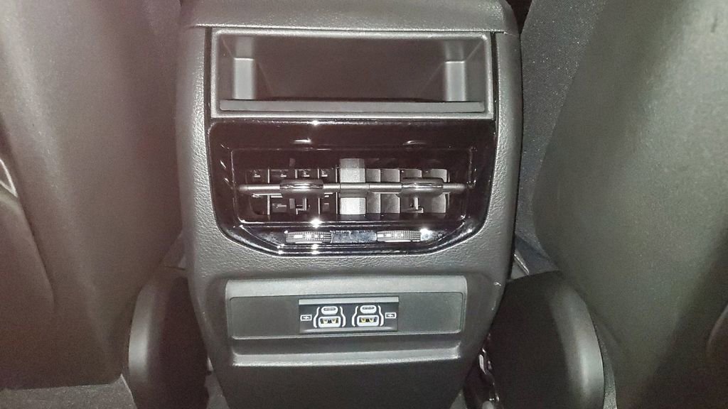 Used 2025 Jeep Grand Cherokee Laredo X image 13