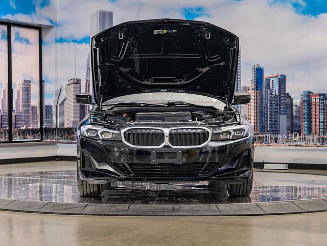 Certified 2023 BMW 330i xDrive Sedan w/ Parking Assistance Package AWD/4WD image 4
