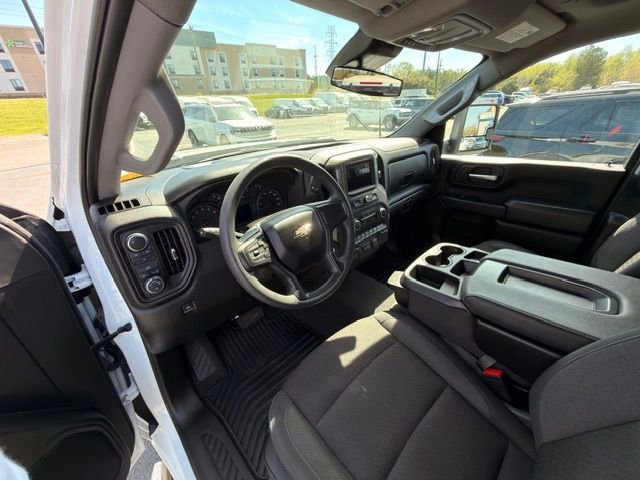 Used 2025 Chevrolet Silverado 2500 Custom w/ Custom Convenience Package image 9