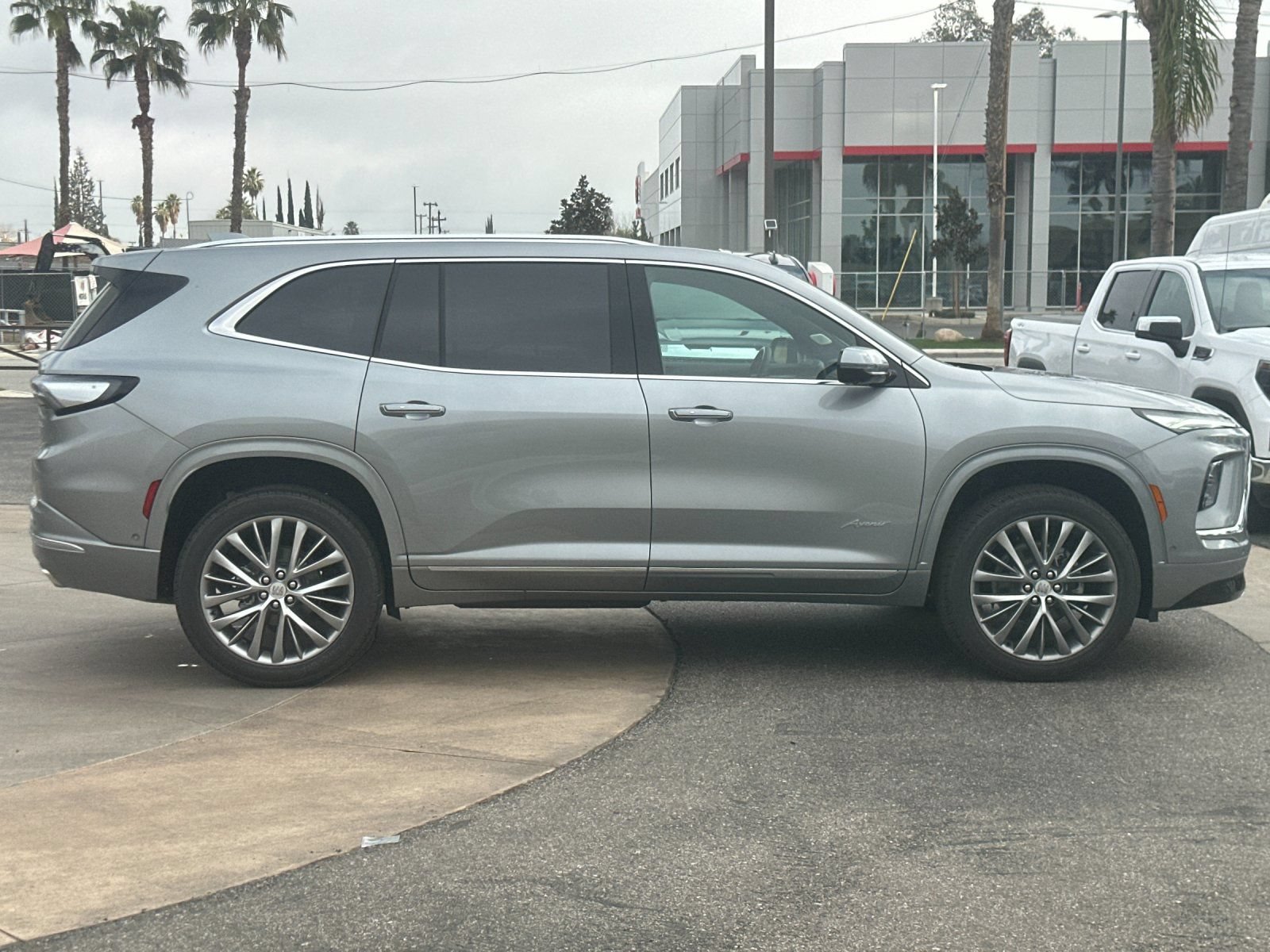 New 2026 Buick Enclave Avenir w/ Super Cruise Package FWD image 3