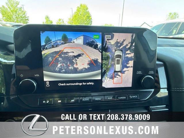 Used 2024 Nissan Pathfinder Platinum w/ Cargo Package AWD/4WD image 17