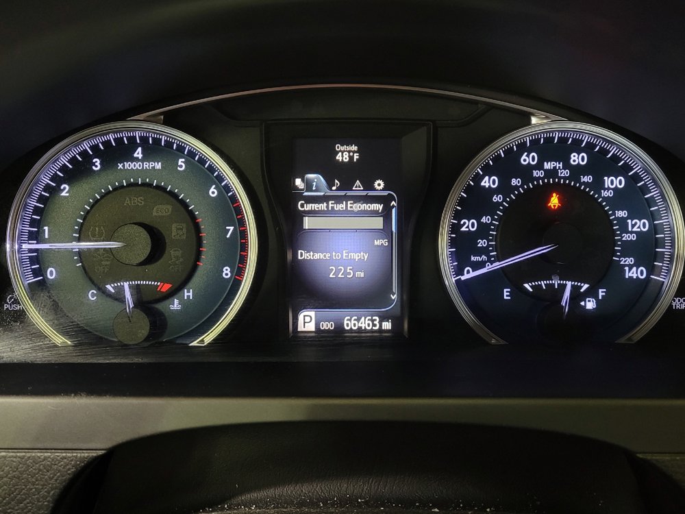 Used 2015 Toyota Camry LE image 23