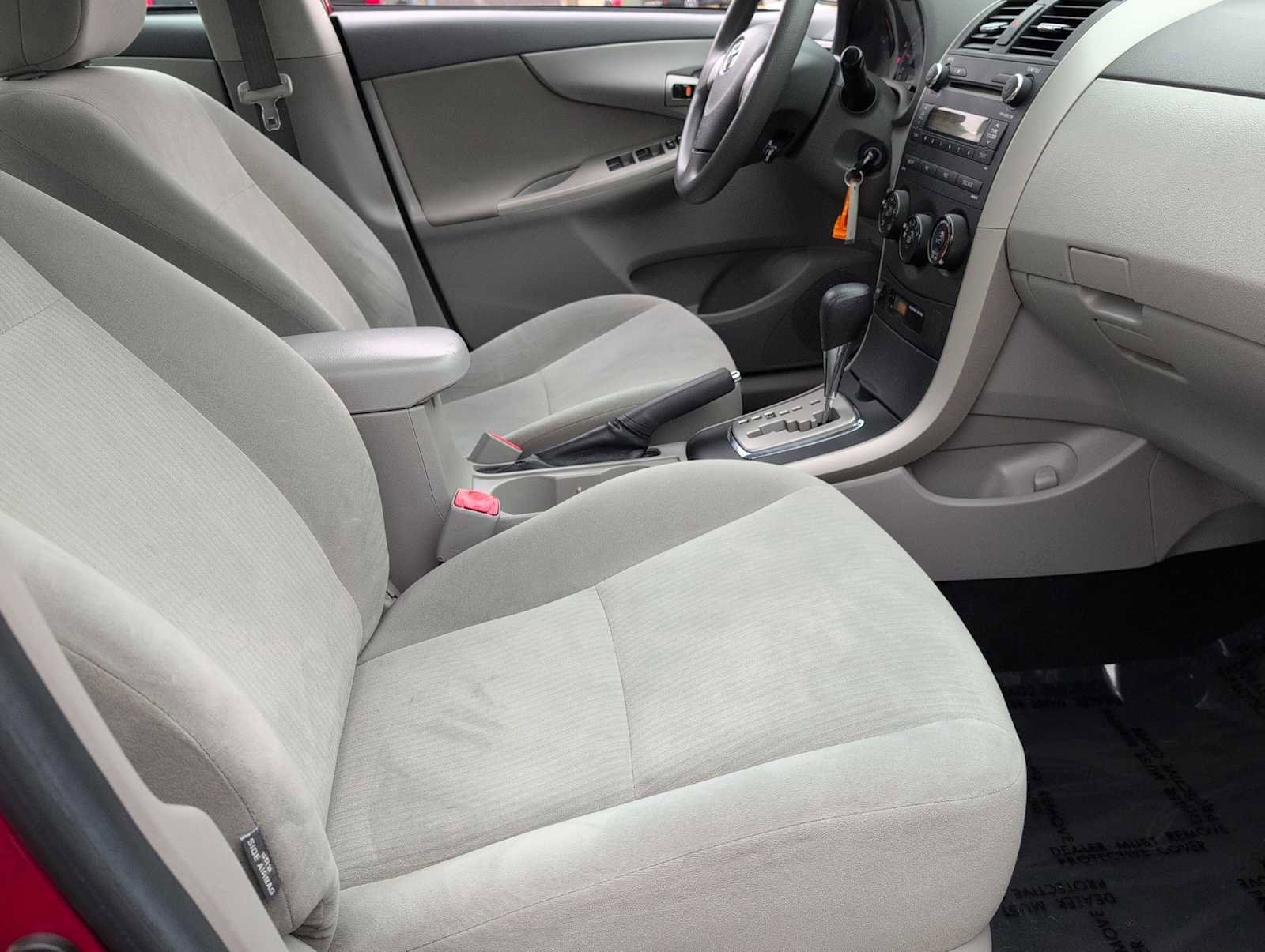 Used 2010 Toyota Corolla image 21