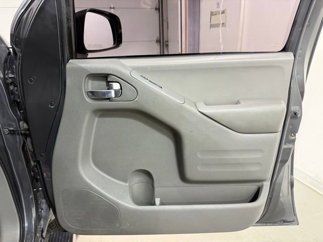Used 2015 Nissan Frontier Desert Runner image 22