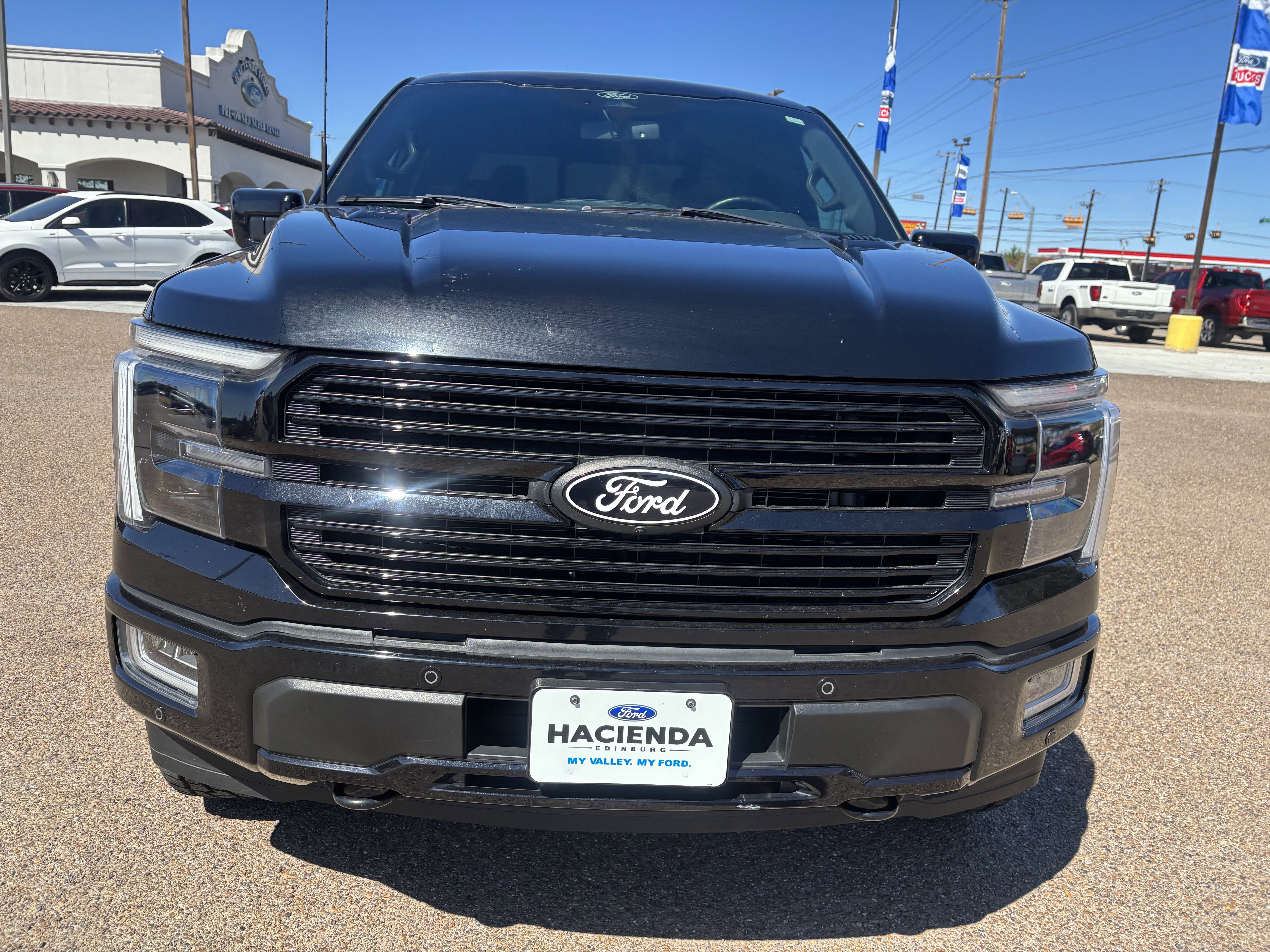 Certified 2024 Ford F150 Platinum w/ FX4 Off-Road Package AWD/4WD image 6