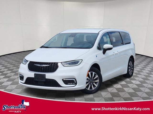 Used 2023 Chrysler Pacifica Touring-L image 1