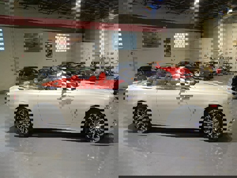 Used 2018 Rolls-Royce Dawn image 31