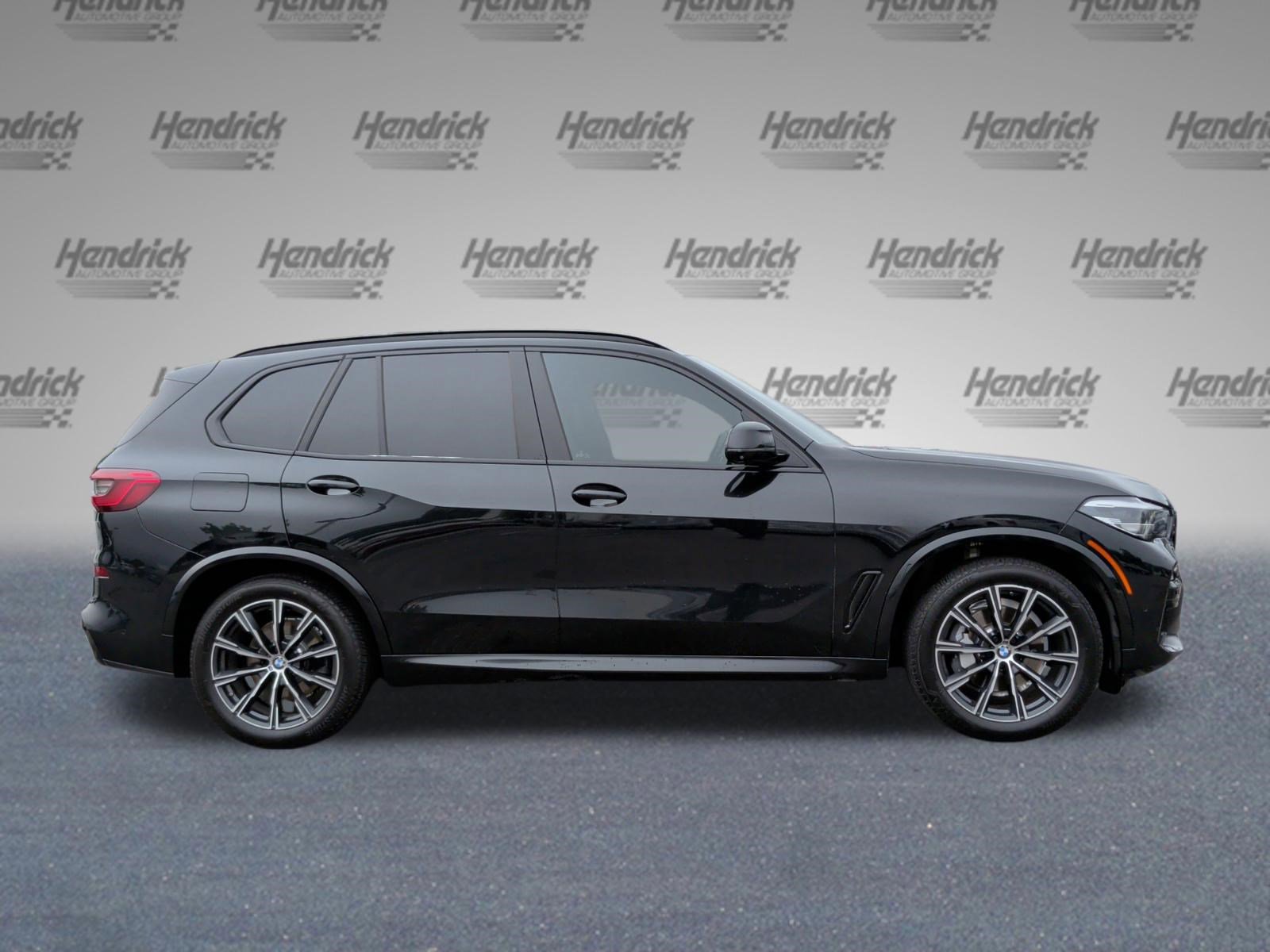 Used 2019 BMW X5 xDrive40i w/ M Sport Package AWD/4WD image 6