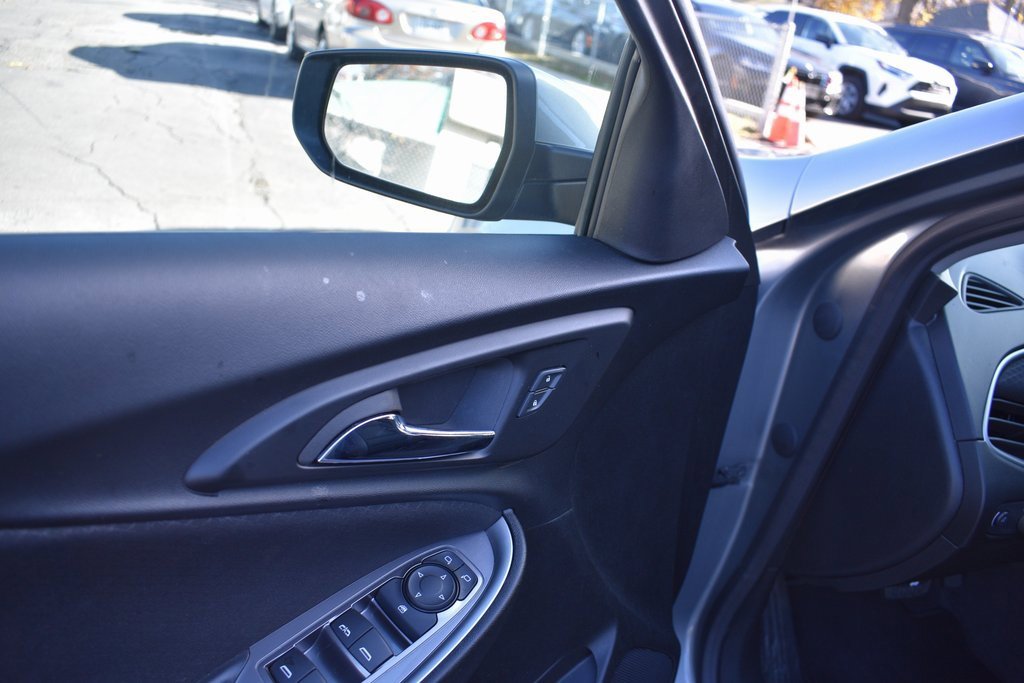 Used 2024 Chevrolet Malibu LT image 14