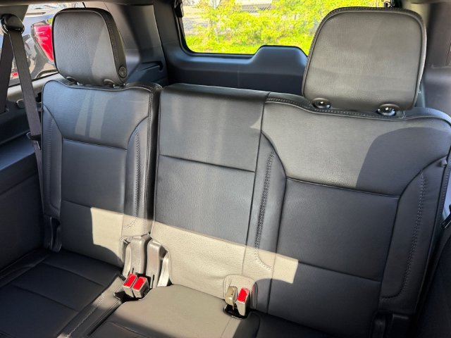 New 2027 GMC Yukon XL Denali w/ Sun & Power Step Package AWD/4WD image 14