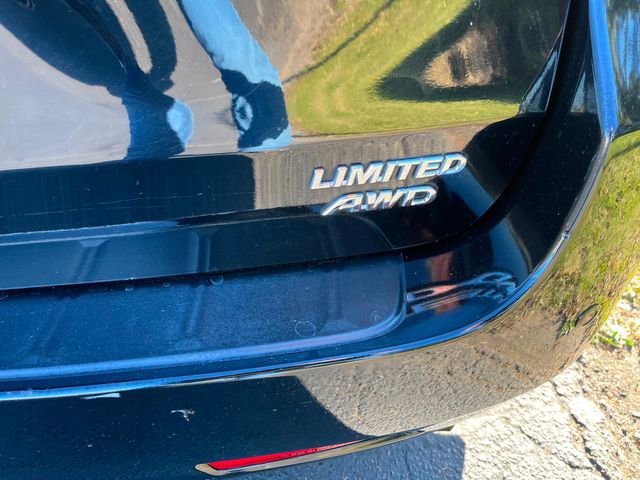 Used 2017 Toyota Sienna Limited Premium image 4
