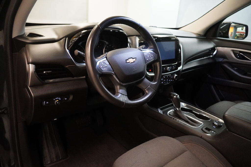 Used 2019 Chevrolet Traverse LT w/ LPO, Cargo Package AWD/4WD image 5