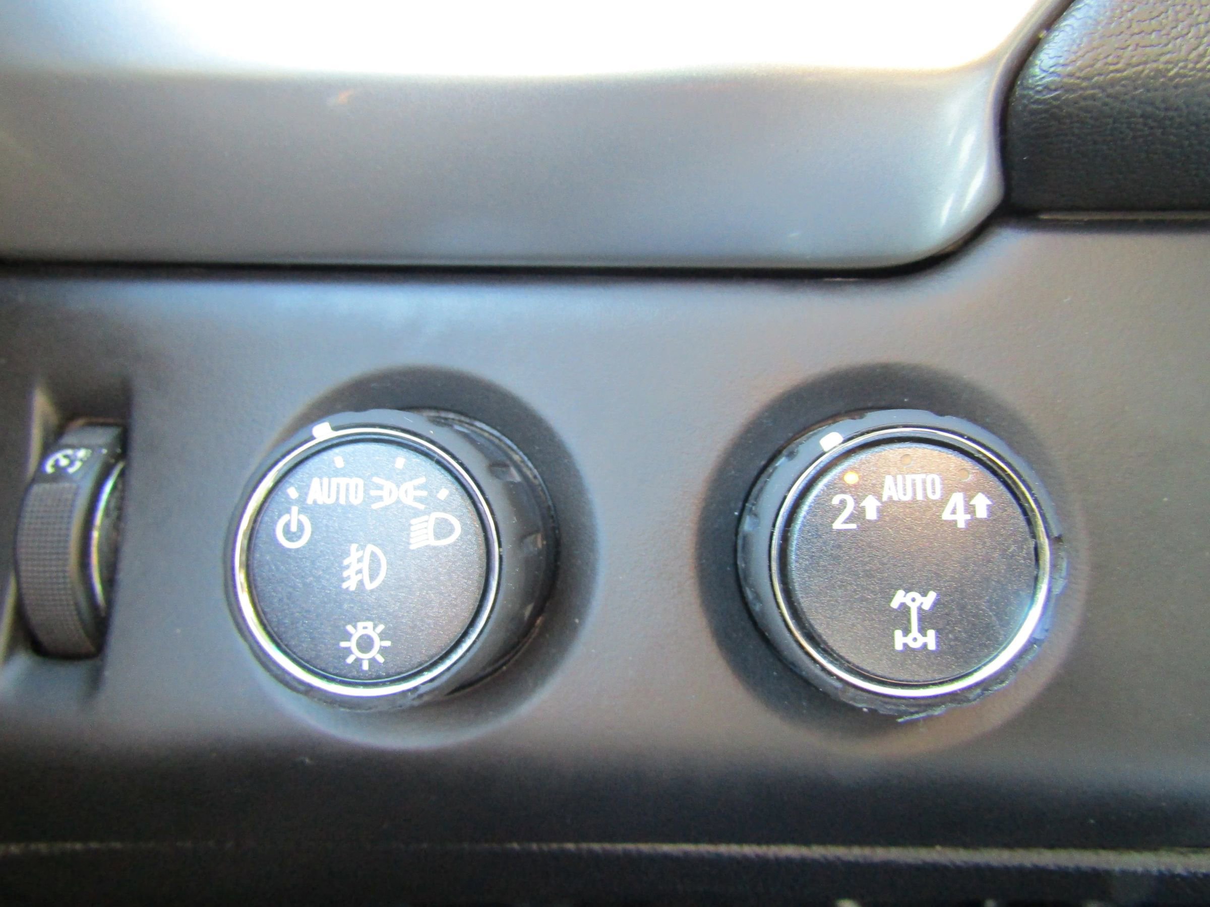 Used 2020 Chevrolet Tahoe LT image 34