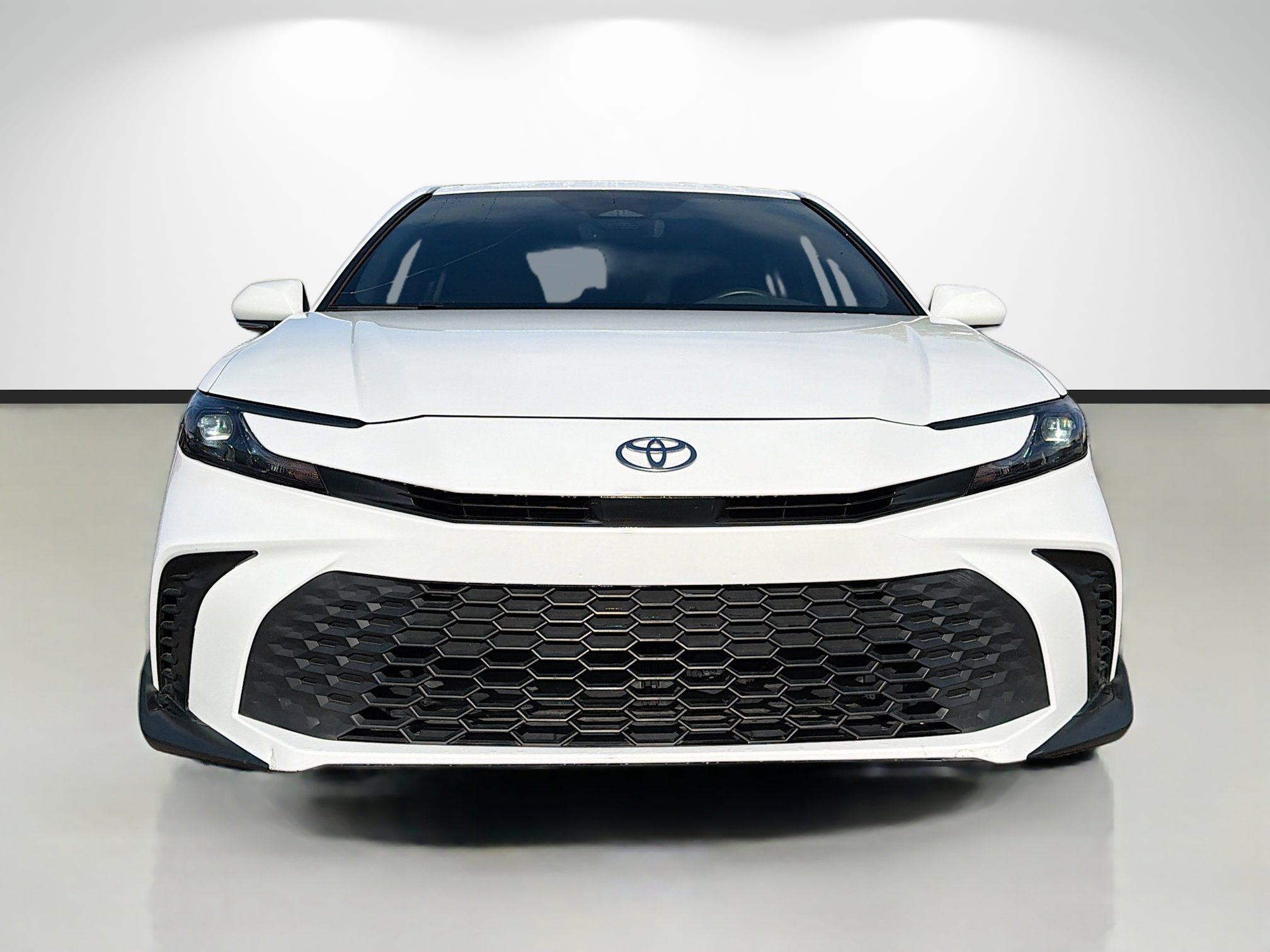 Used 2025 Toyota Camry SE w/ Multimedia Upgrade Package image 8