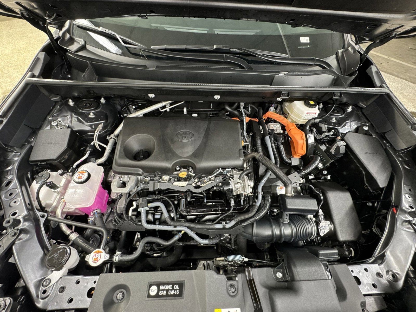 Used 2025 Toyota RAV4 LE AWD/4WD image 40