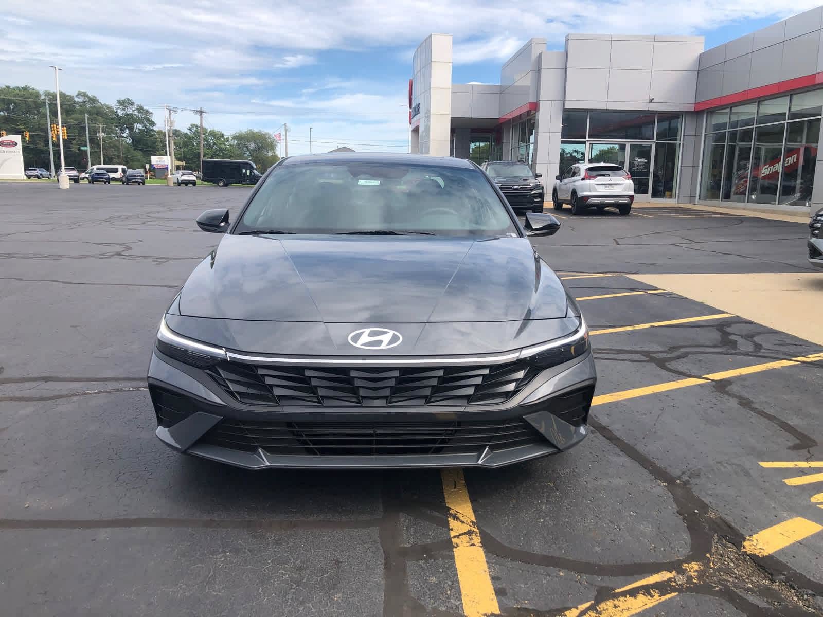 New 2026 Hyundai Elantra SEL Sport FWD image 2