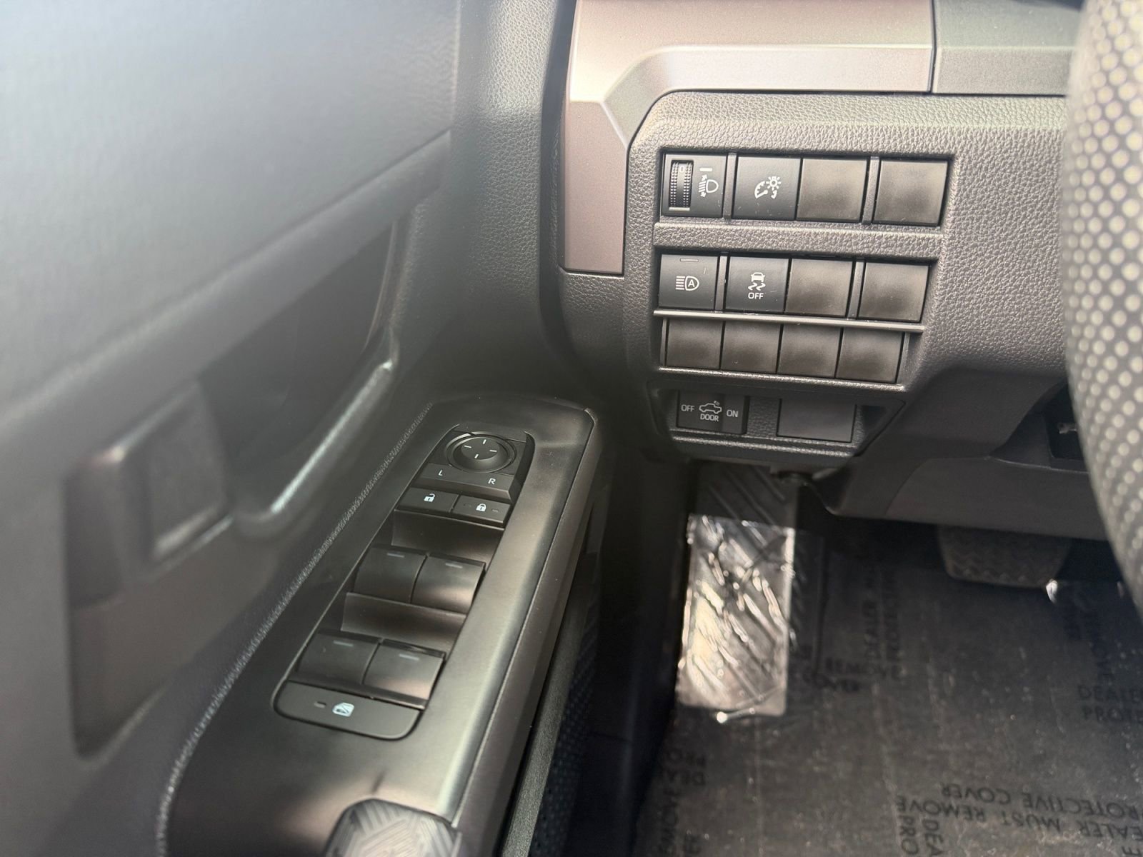 Certified 2026 Toyota Tacoma SR5 AWD/4WD image 22