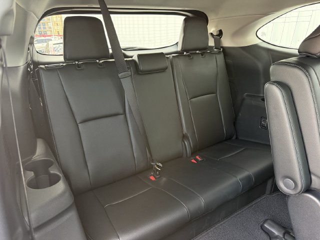 Used 2026 Toyota Highlander Limited AWD/4WD image 35